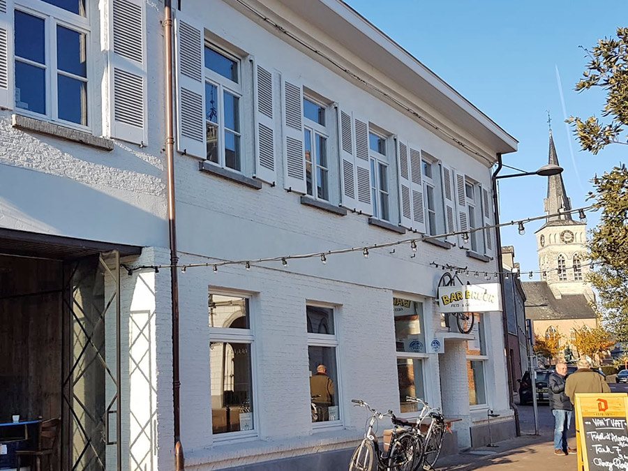 Gevel met witte kalkafwerking